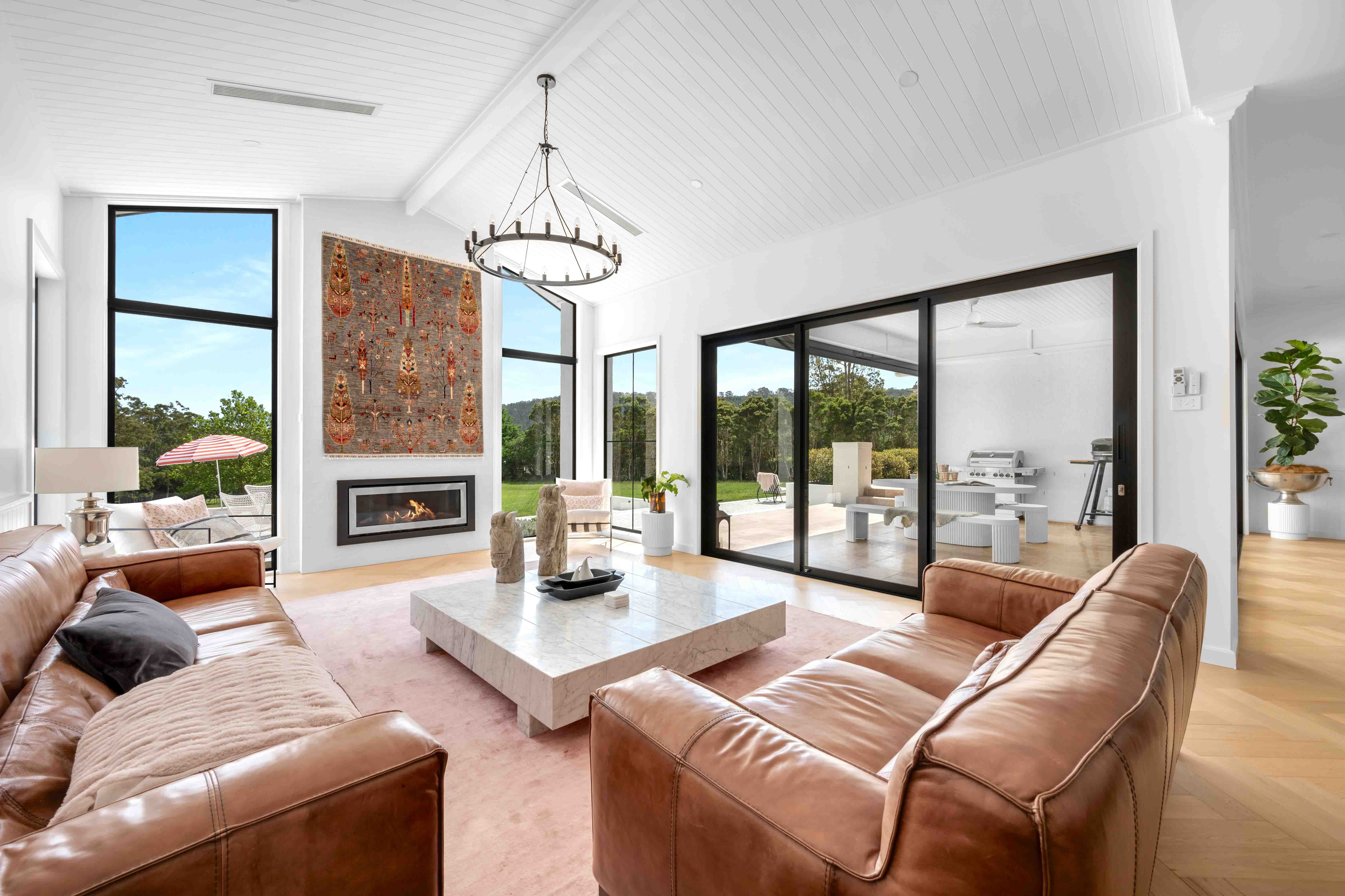 Burrugin Lodge living room